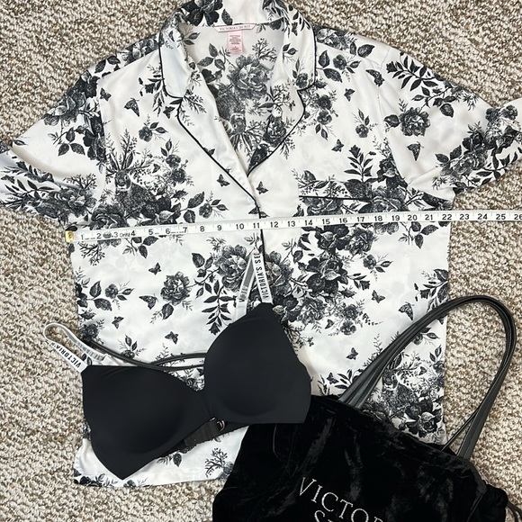 VICTORIA’S SECRET BUNDLE BRA 34C SATIN PAJAMA TOP VELVET RHINESTONE BAG - Picture 16 of 16